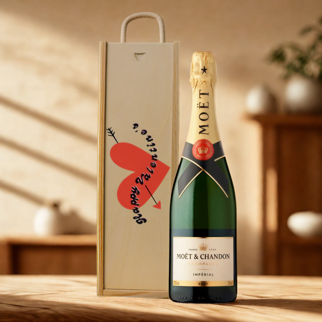 Moet &amp; Chandon Champagne Valentines Gift Set