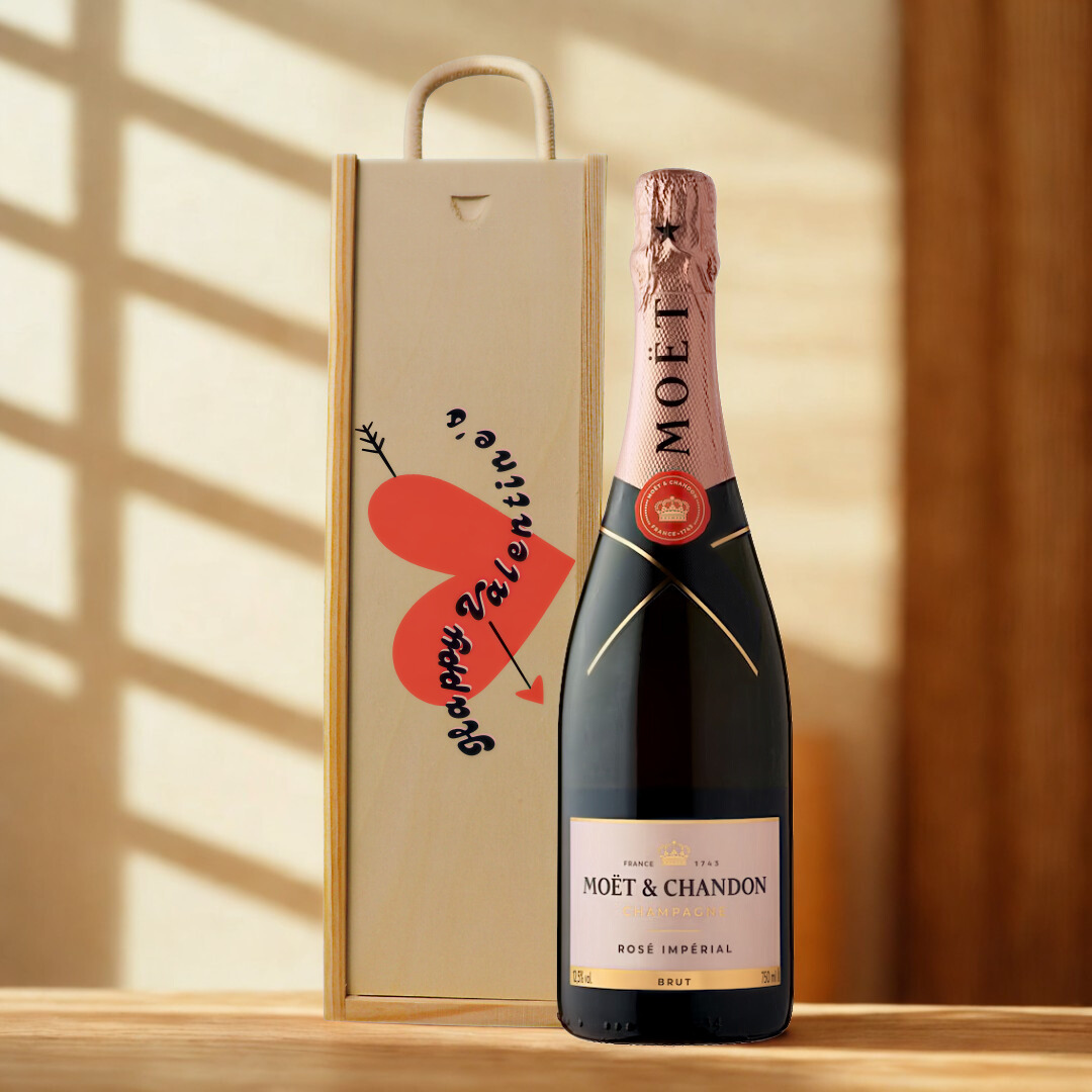 Moet & Chandon Brut Rose Champagne Valentines Gift Set - 75cl